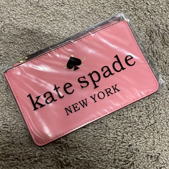 Kate Spade ♠️ Pink Wristlet - Picture 2 of 4